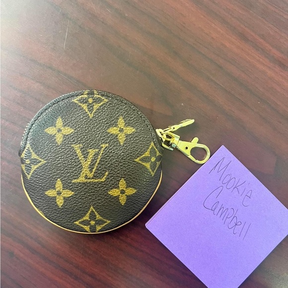 Louis Vuitton round Coin purse - Picture 4 of 7